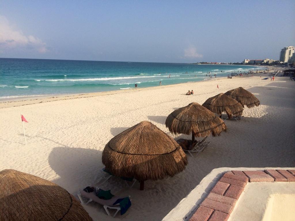 Cancun Beach Aparthotel Brisas Pokoj fotografie